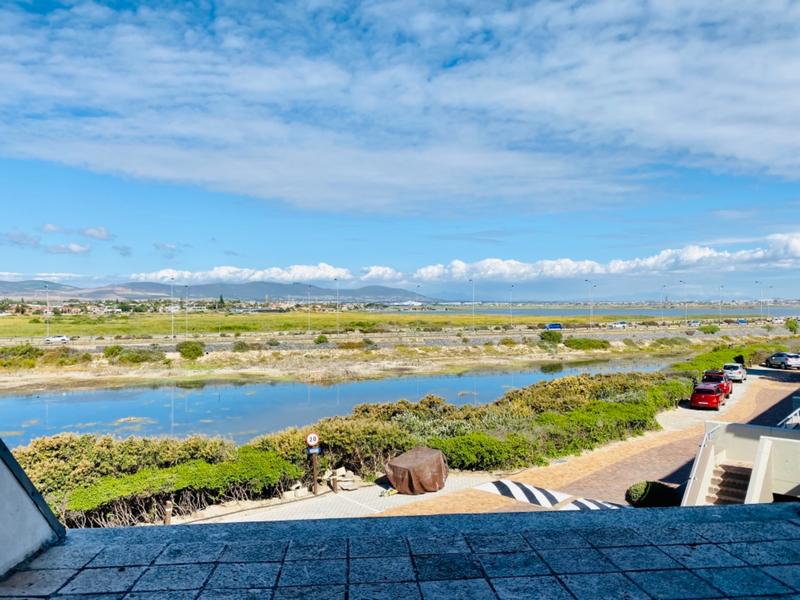 1 Bedroom Property for Sale in Blouberg Beachfront Western Cape